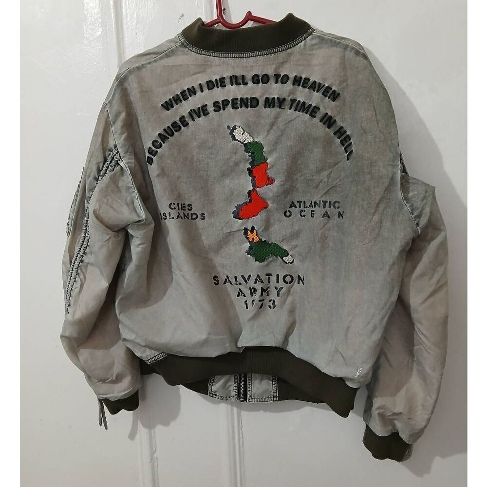 Zara collection womens medium gray graphic art to wear bomber jacket Spring